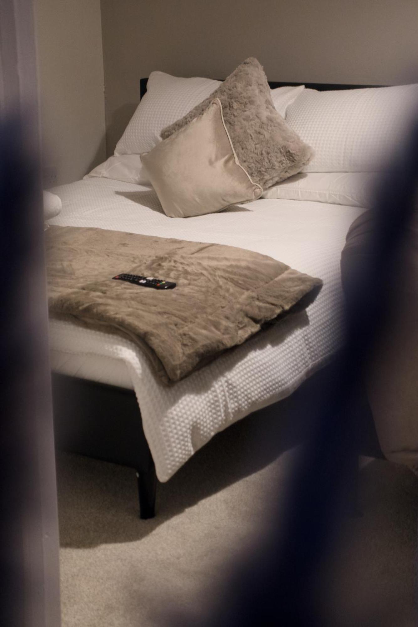 1 Bedroom Apartment - The Opal Τσέλτενχαμ Εξωτερικό φωτογραφία
