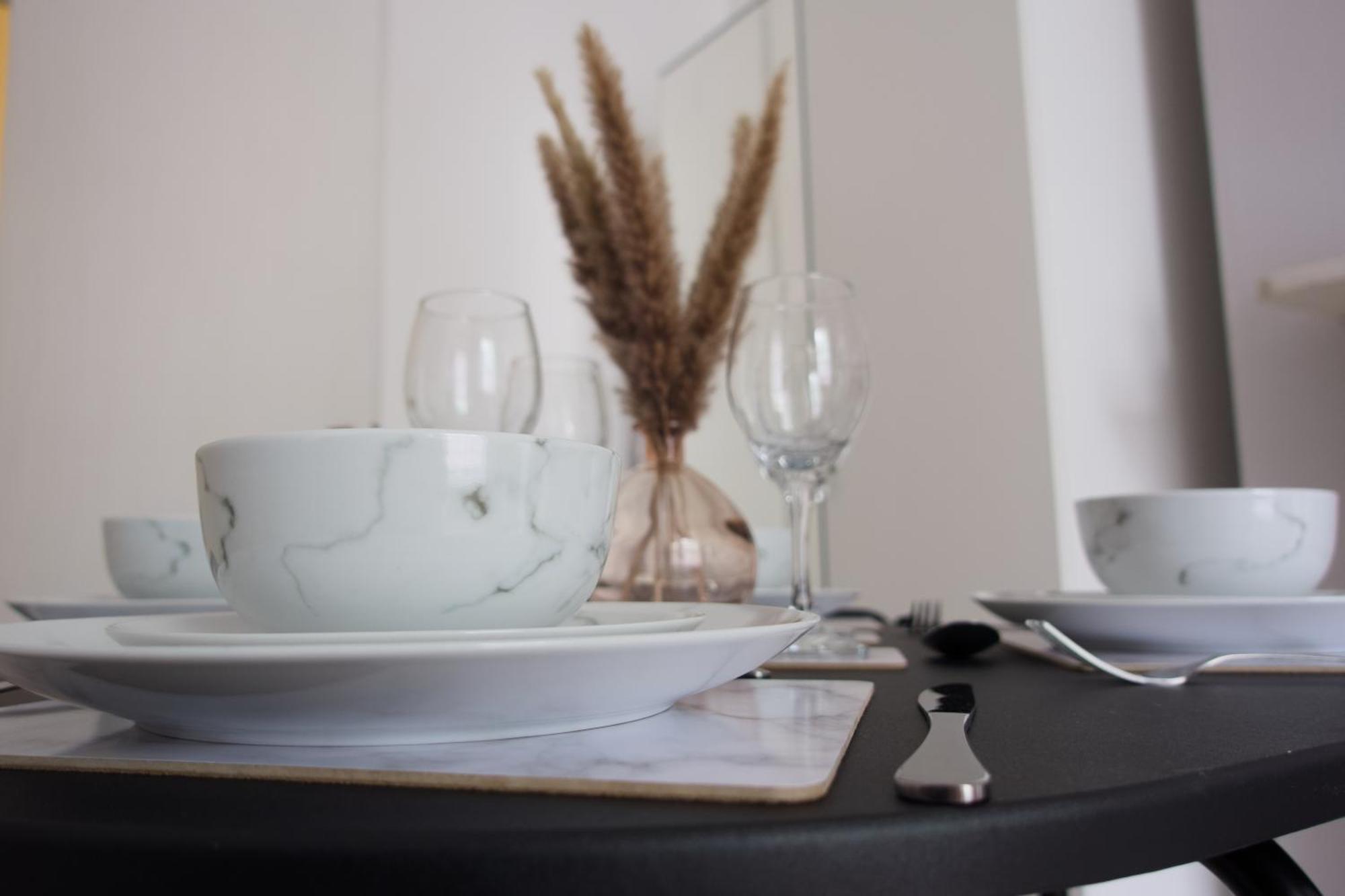 1 Bedroom Apartment - The Opal Τσέλτενχαμ Εξωτερικό φωτογραφία