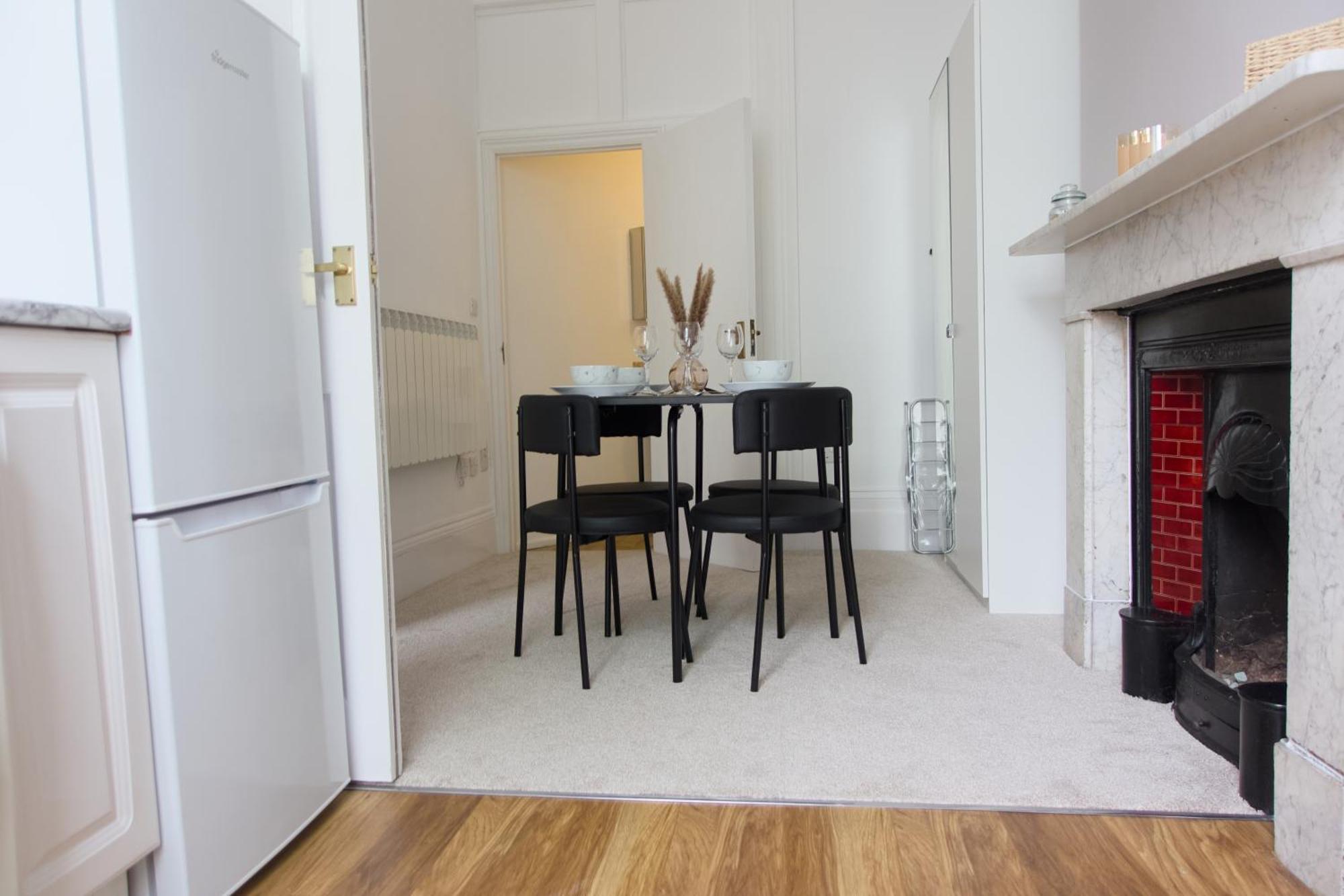 1 Bedroom Apartment - The Opal Τσέλτενχαμ Εξωτερικό φωτογραφία